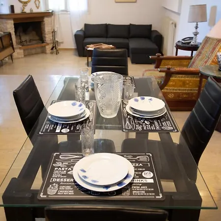 Traditional With Garden, Also For Gatherings ,15 Minutes From Airport Selanik