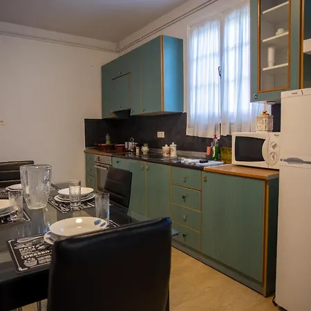 Daire Traditional With Garden, Also For Gatherings ,15 Minutes From Airport