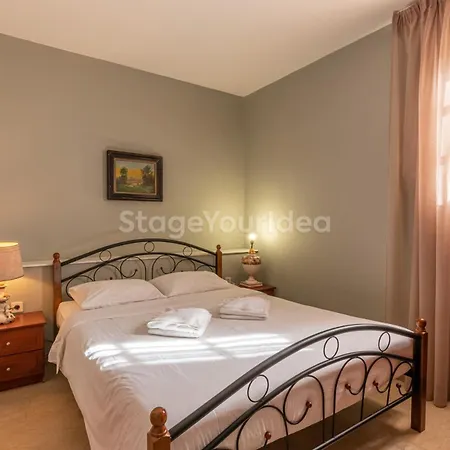 Daire Traditional With Garden, Also For Gatherings ,15 Minutes From Airport